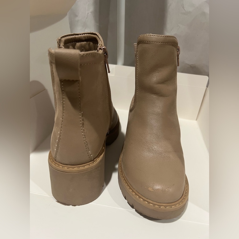 Mia Shoes Beige Ankle Boots - Picture 9 of 11
